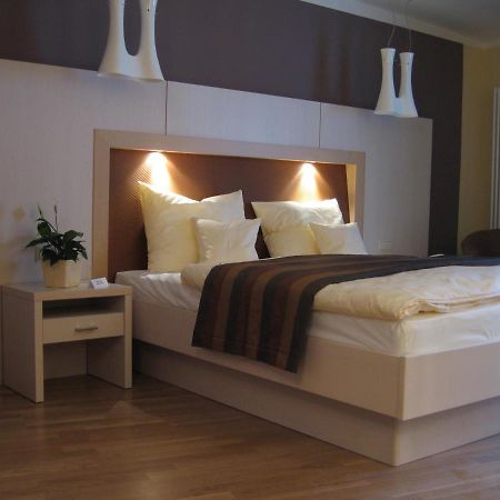Gaestehaus Ressler Harxheim Luaran gambar