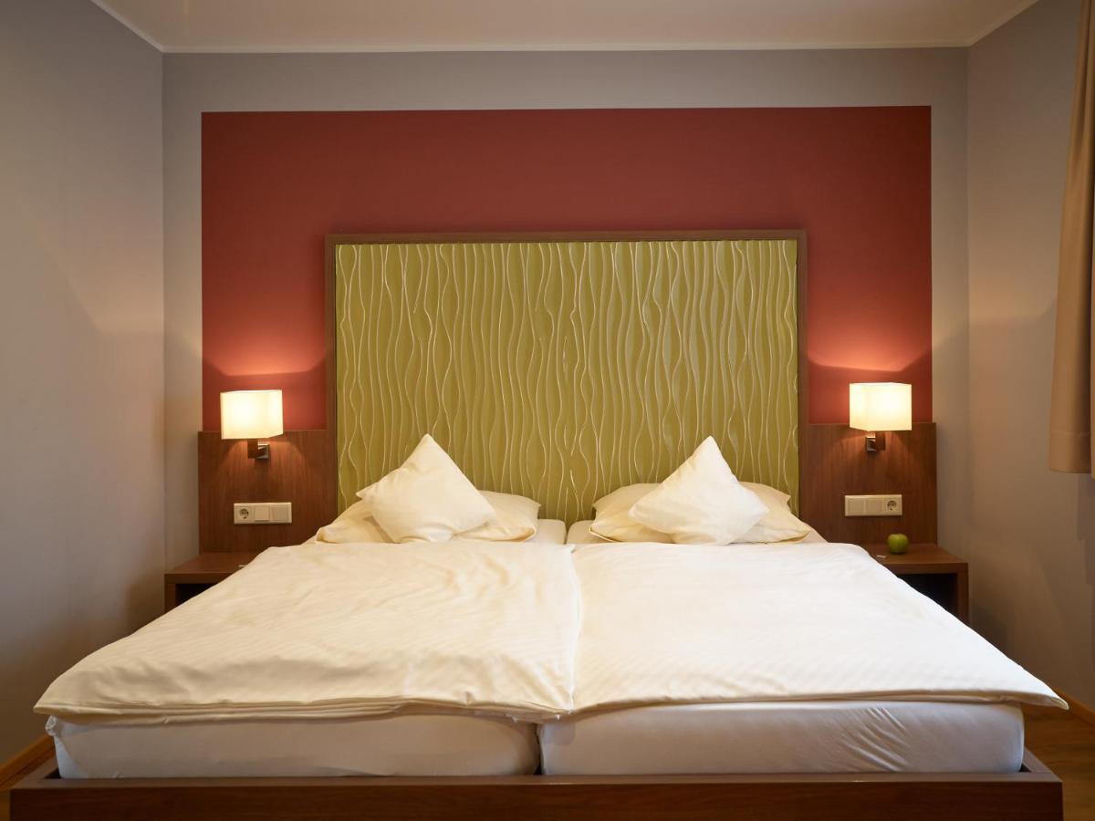 Gaestehaus Ressler Harxheim Luaran gambar