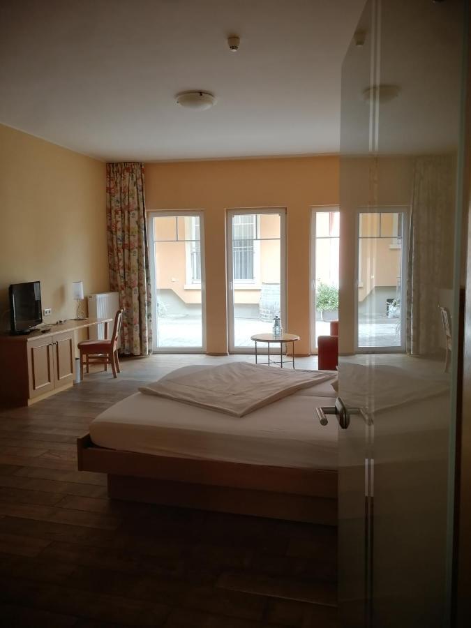 Gaestehaus Ressler Harxheim Luaran gambar
